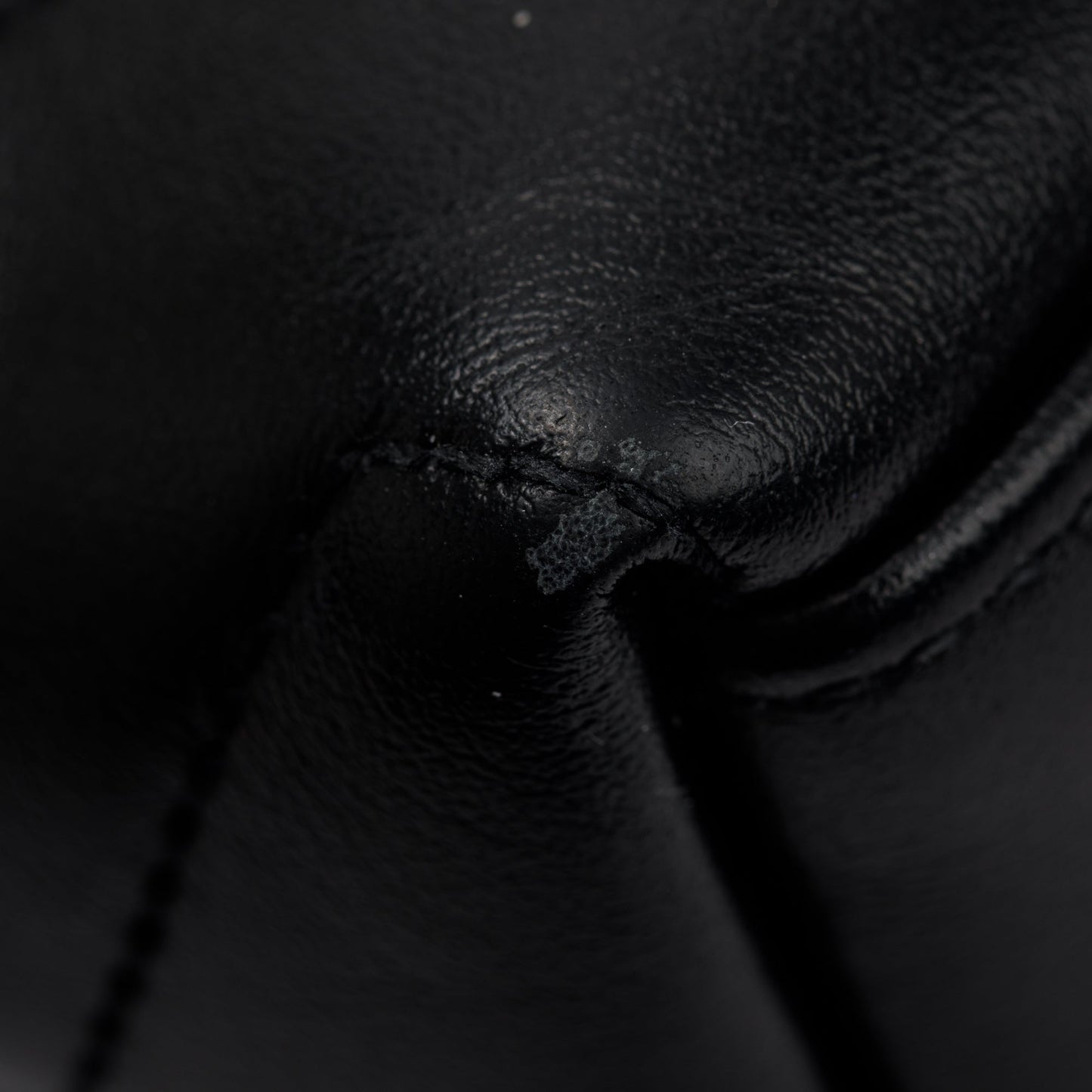 Saint Laurent 2020 Black Quilted Leather Small LouLou Chain Shoulder Bag