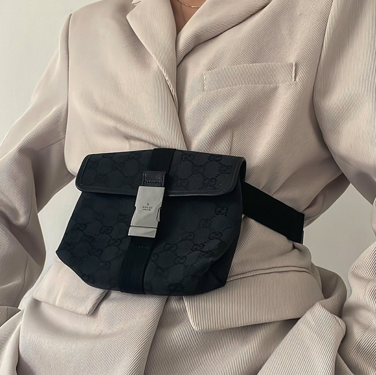 Luxury Gucci Black Jacquard Leather Belt Bag