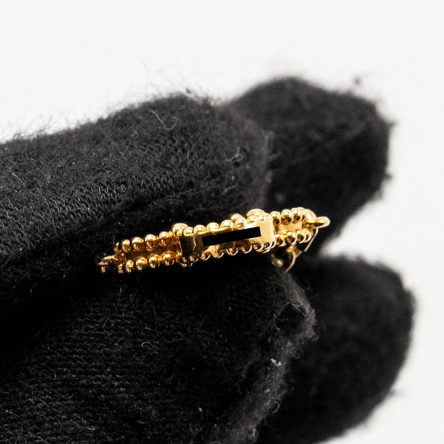 Van Cleef & Arpels Vintage Alhambra 5-Motif Bracelet Yellow Gold/ Onyx
