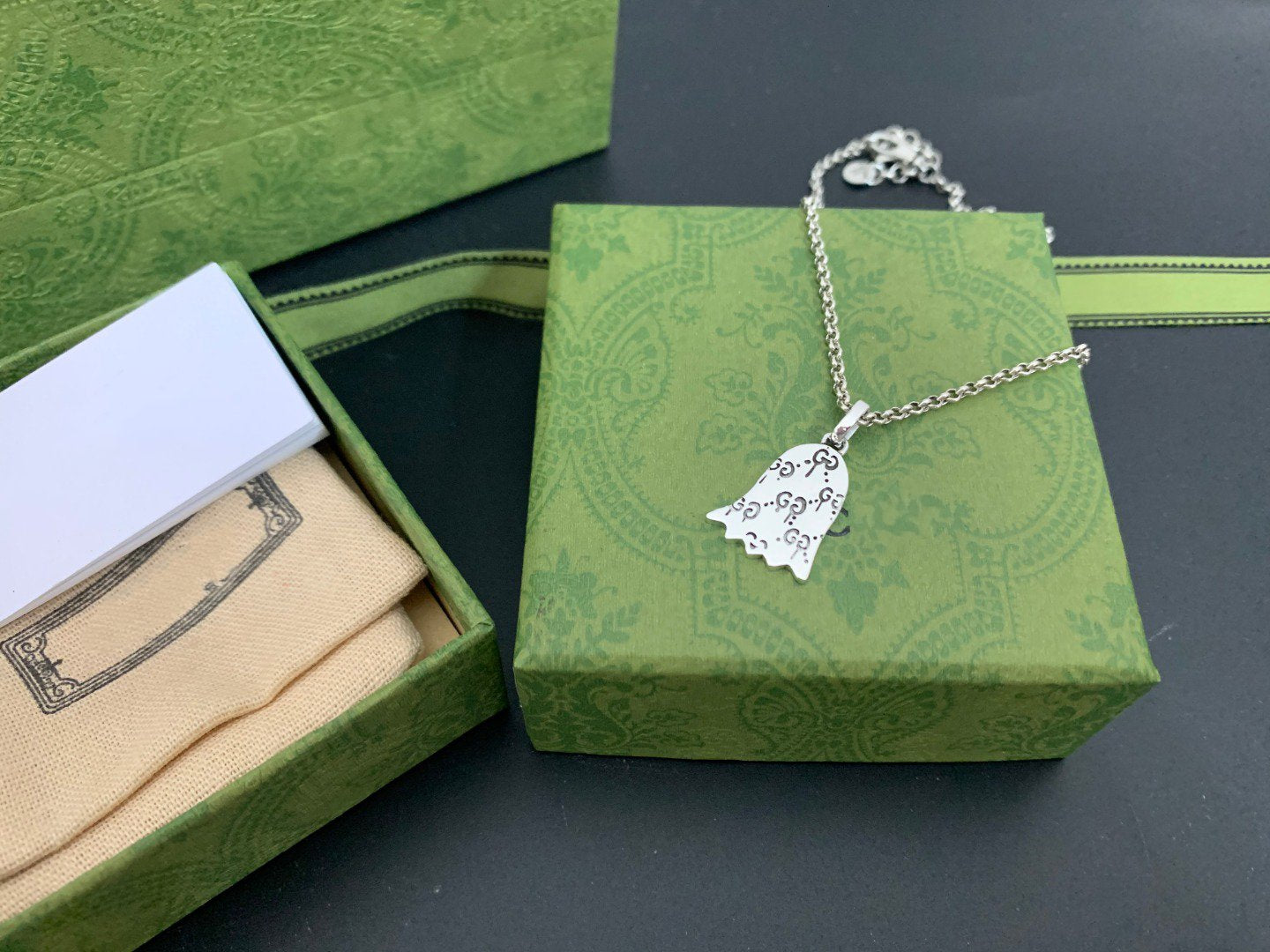 Luxury Gucci GG GHOST RED NECKLACE