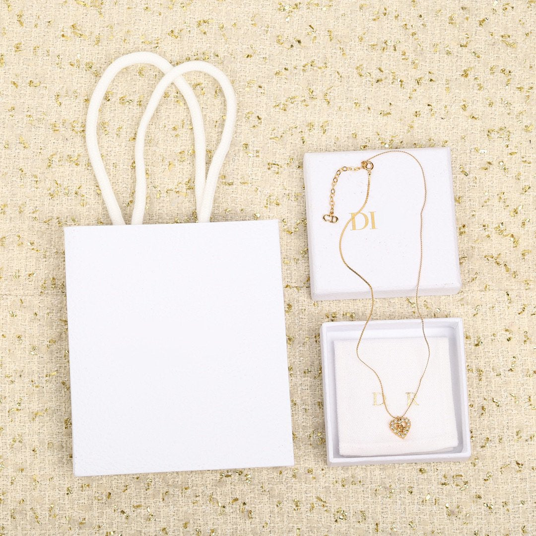 Luxury DiorLOVE NECKLACE