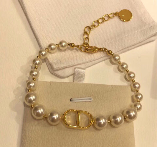 Luxury DiorTHE LETTER SIMPLE PEARL BRACELET