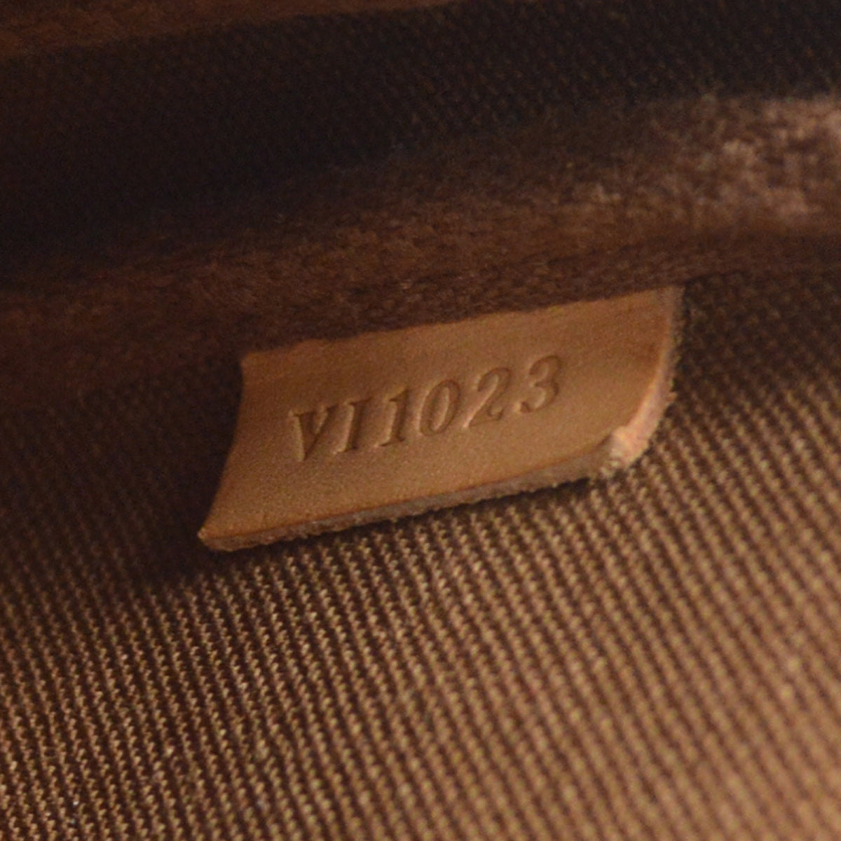 Louis Vuitton 2003 Monogram Pochette Accessoires M51980