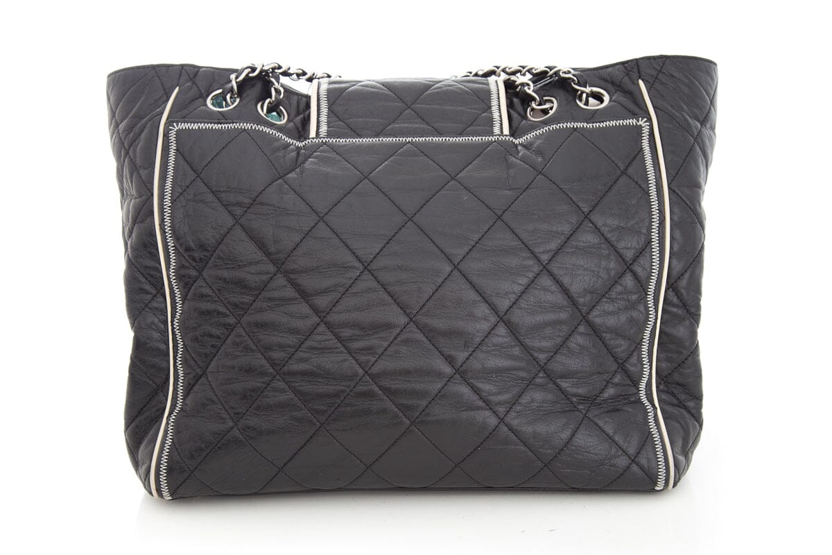 Luxury Chanel 2008/09 Black East West Reissue Handbag