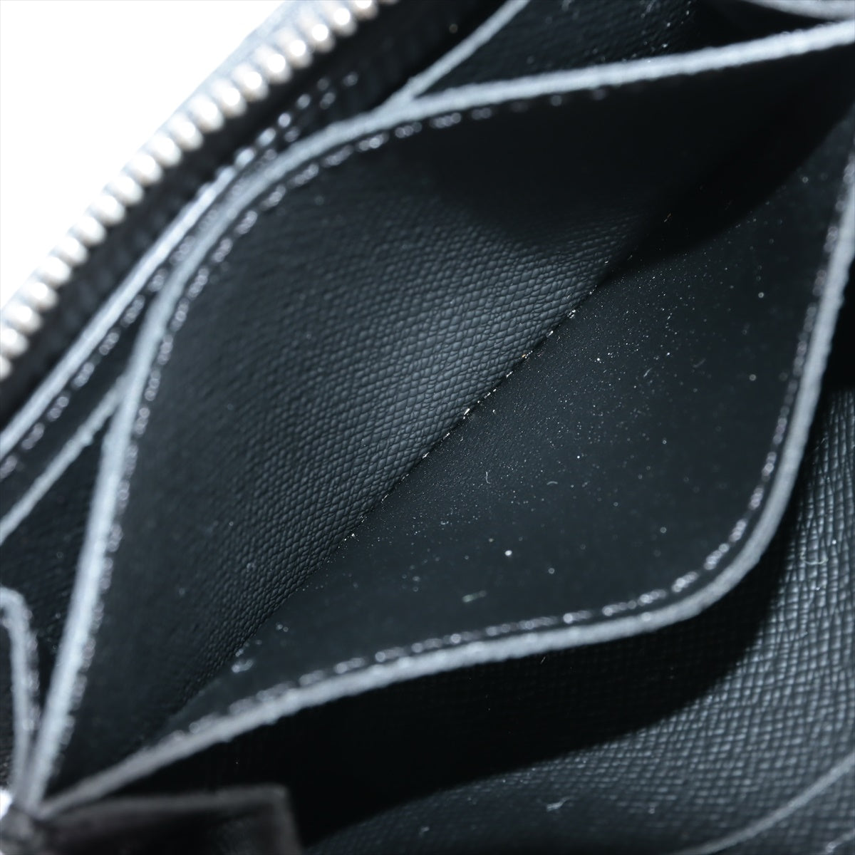 Louis Vuitton Taiga Zippyr Coin Pearce M30511 Black Coin Case