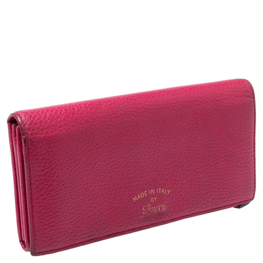Luxury Gucci Trending 2025 Magenta Leather Swing Continental Wallet..