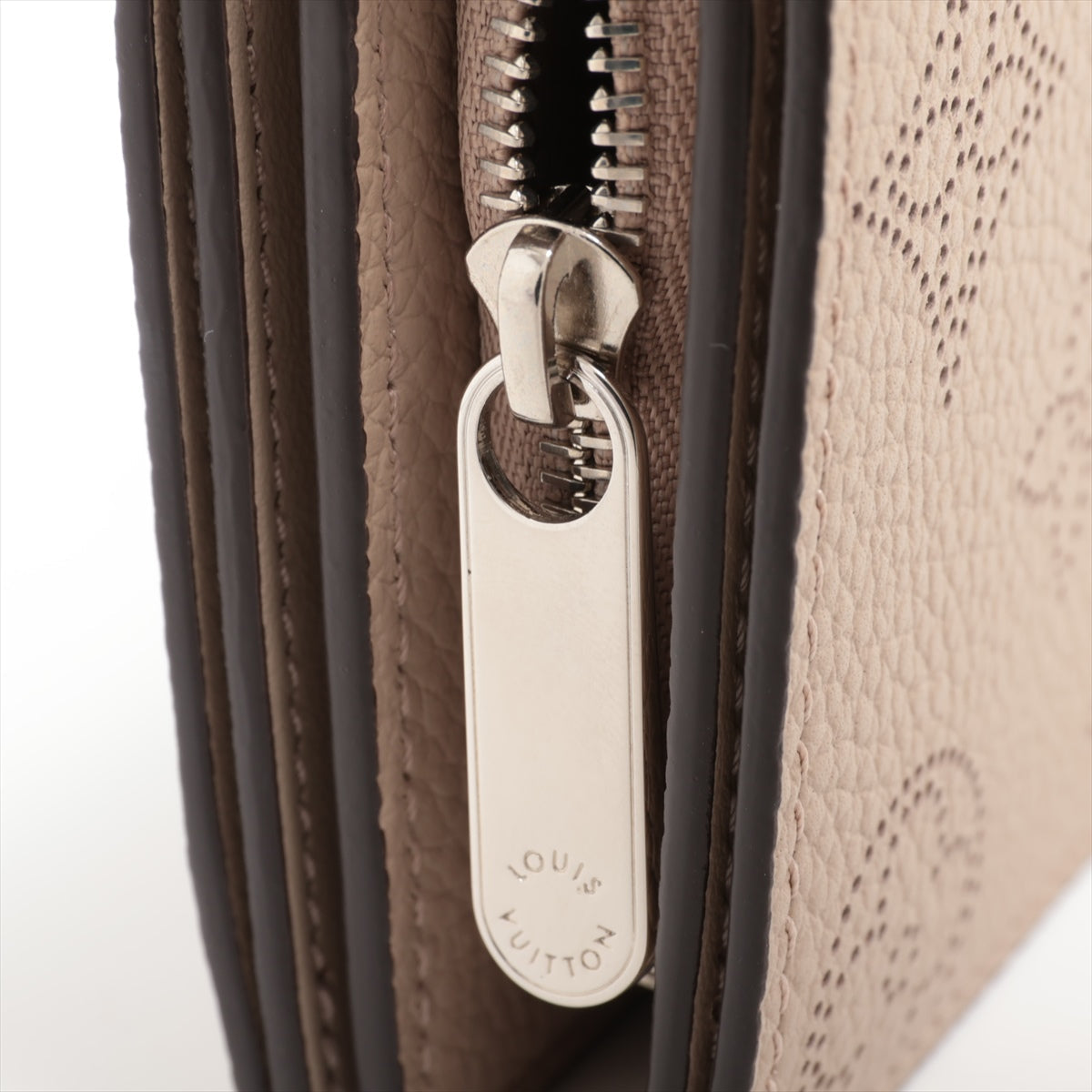 Louis Vuitton Machina Portefolio Clear M80817 Gale Compact Wallet