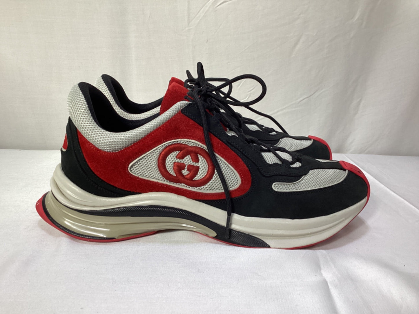 Gucci Run Lace-Up Sneakers in Black and Red Calf Suede