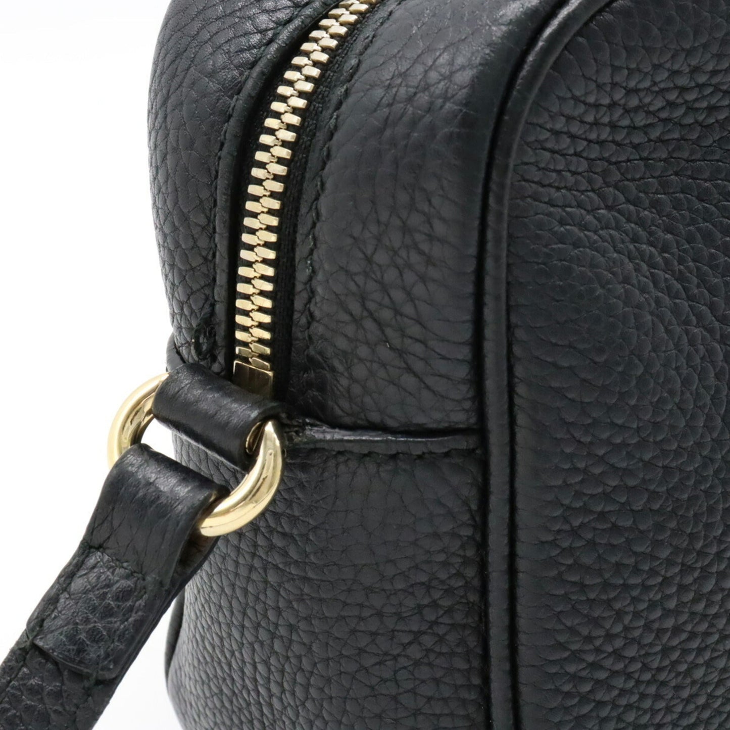 Gucci --  Leather Shoulder Bag ()