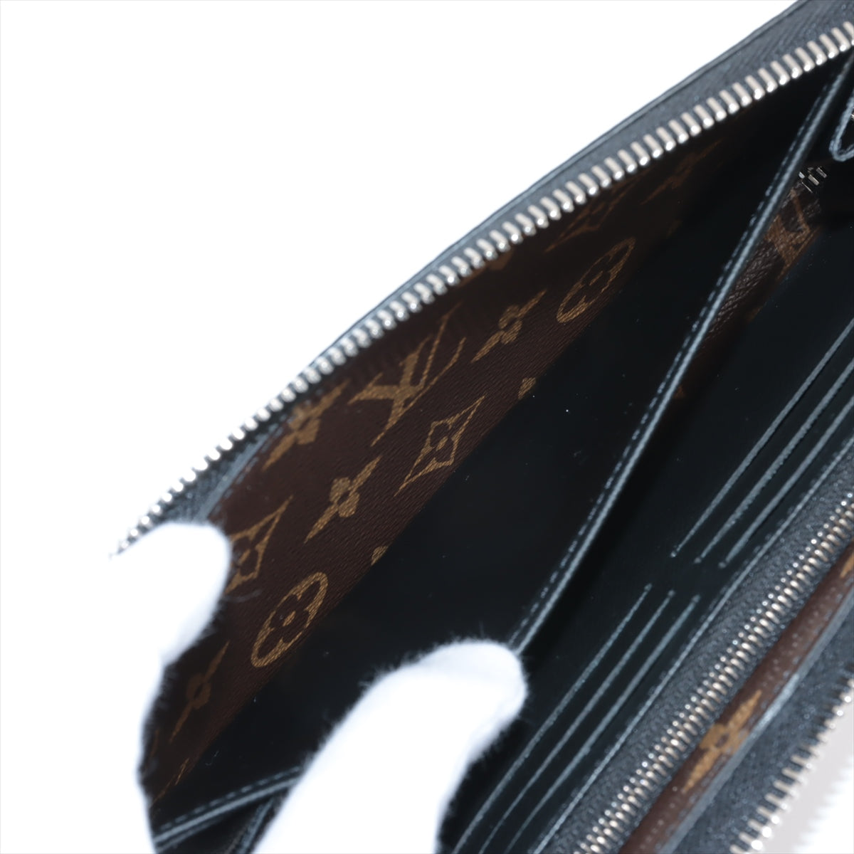 Louis Vuitton Monogram MacArthur Zippyr Dragon M69407 Black  Brown