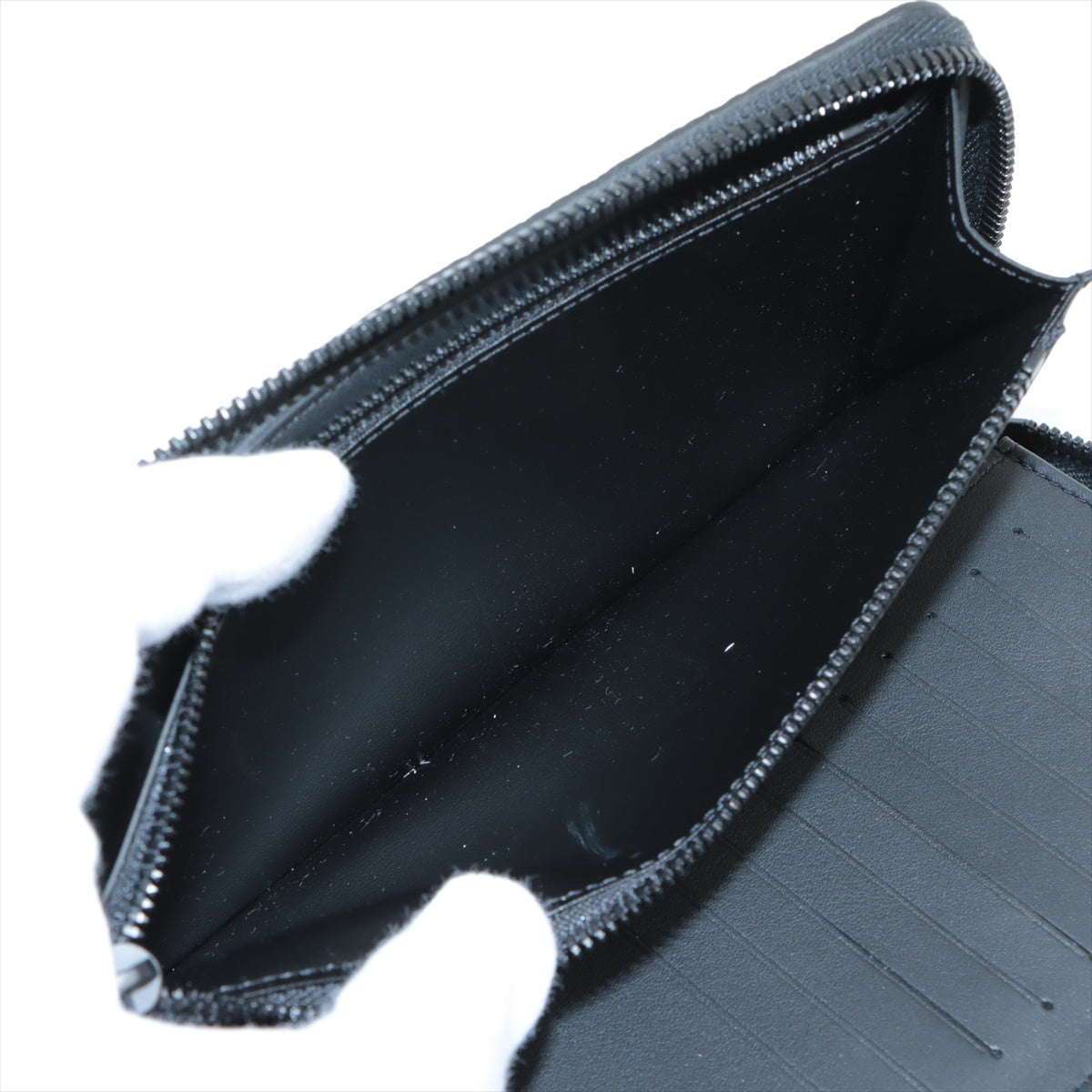 Louis Vuitton  Zippy Wallet Vertical M69047 Novartis