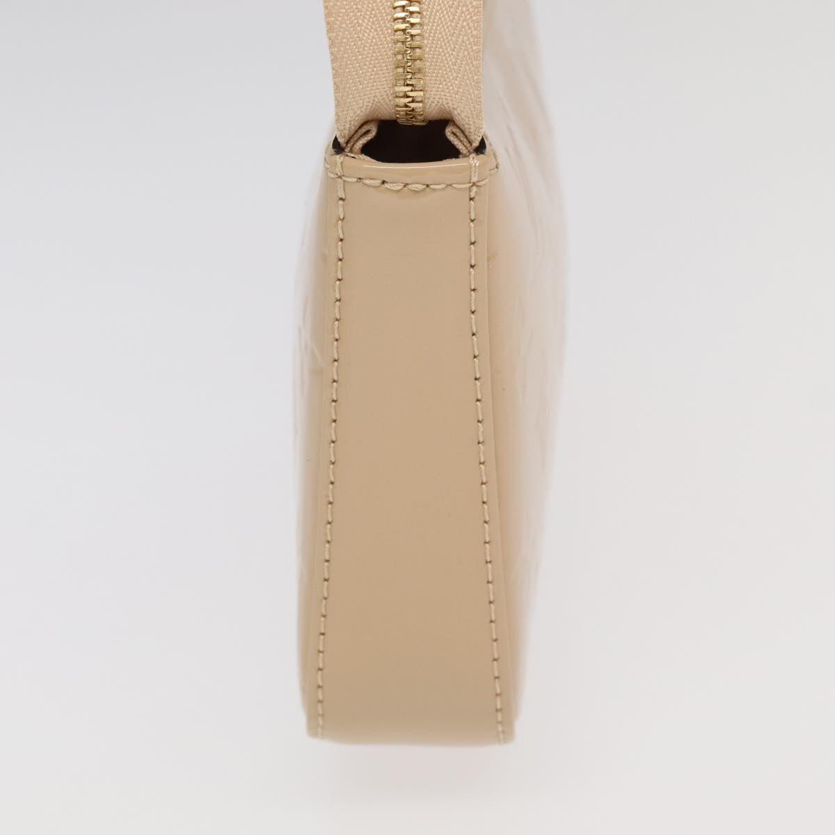 Louis Vuitton Pochette Accessoire  Patent Leather Clutch Bag ()