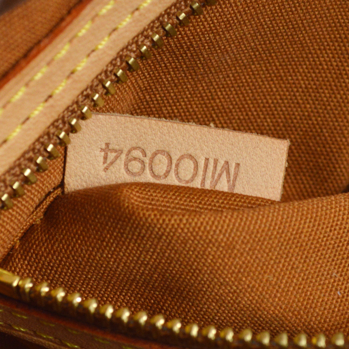 Louis Vuitton 2004 Bronze Monogram Vernis Reade PM M91146