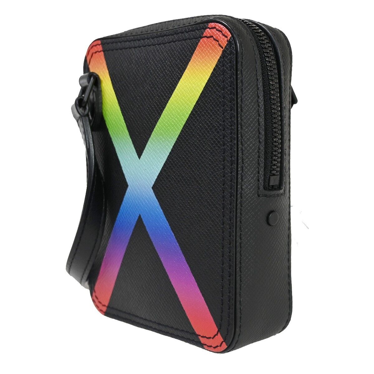 Louis Vuitton Taiga  Leather Shoulder Bag ()