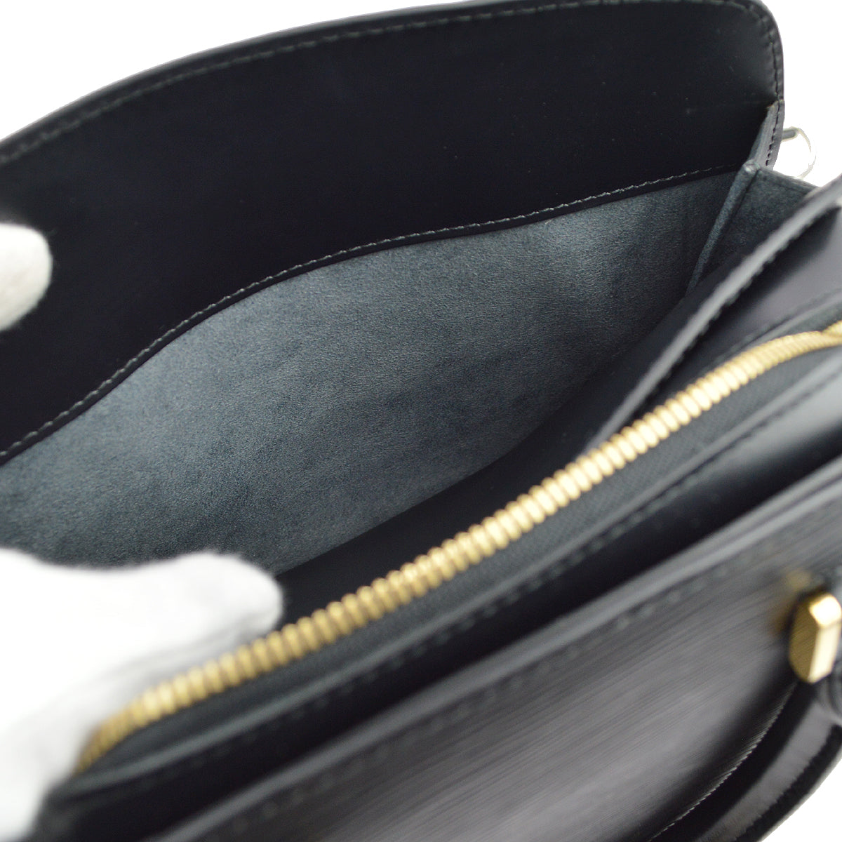 Louis Vuitton 2002 Black Epi Pont Neuf Handbag M52052