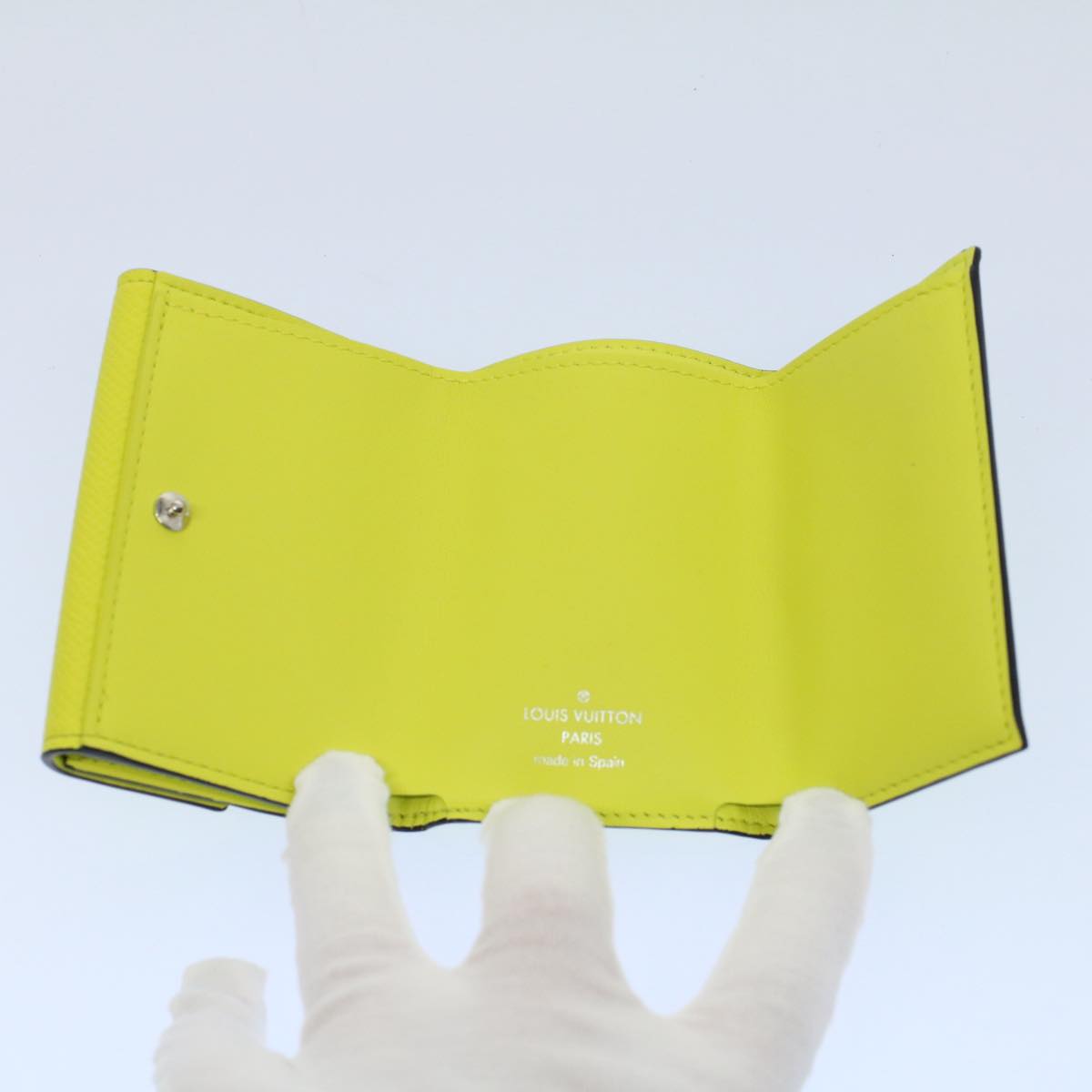 LOUIS VUITTON Taigalama Discovery Compact Wallet Jaune M67629 LV ac2214
