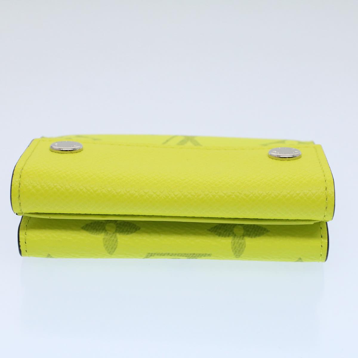 LOUIS VUITTON Taigalama Discovery Compact Wallet Jaune M67629 LV ac2214