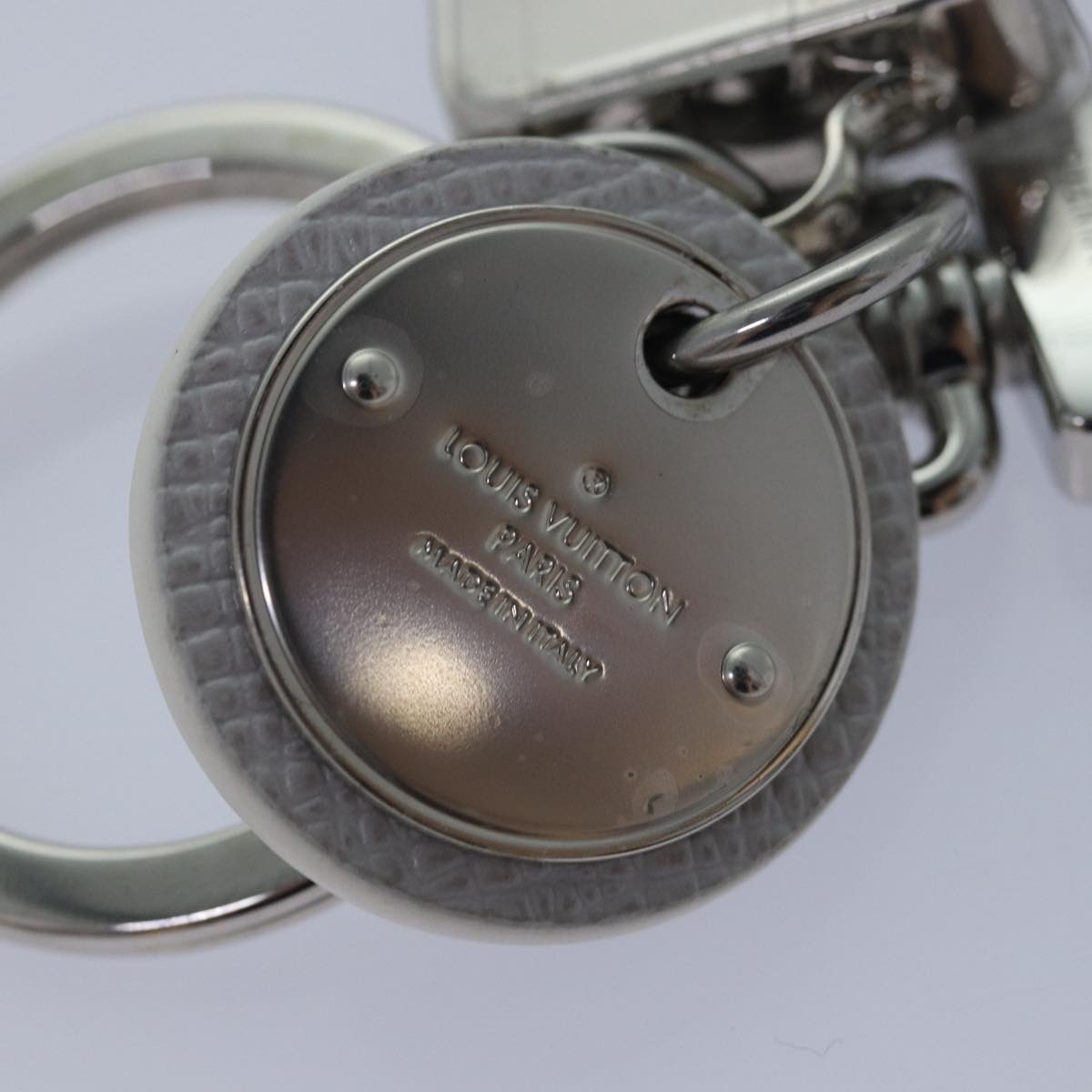 LOUIS VUITTON Taiga Porte Cles Neo Key Ring Gray M69325 LV ac3164