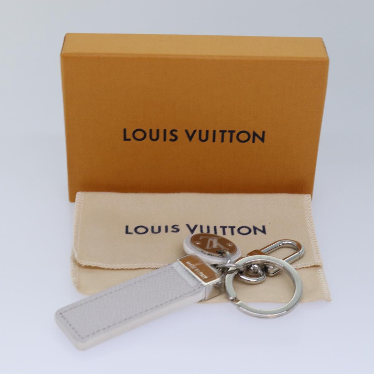 LOUIS VUITTON Taiga Porte Cles Neo Key Ring Gray M69325 LV ac3164