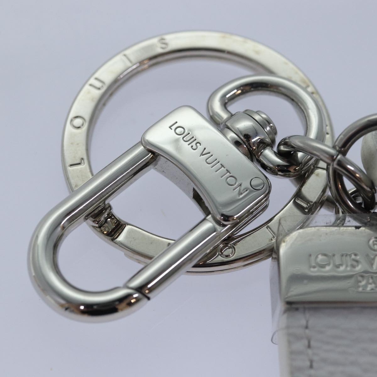 LOUIS VUITTON Taiga Porte Cles Neo Key Ring Gray M69325 LV ac3164