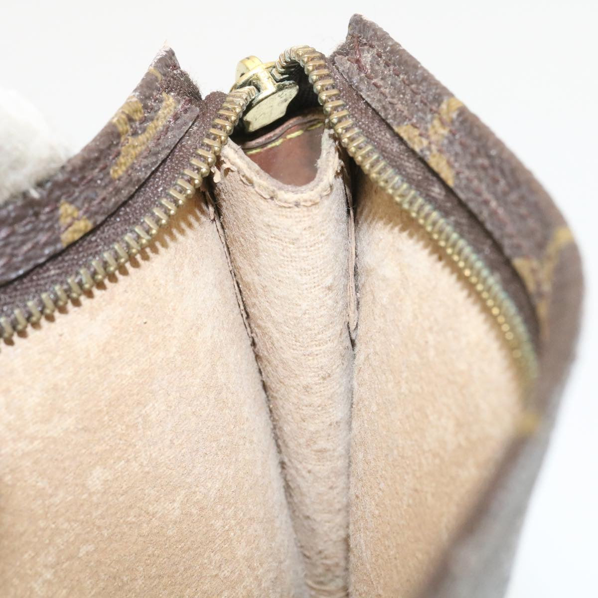 LOUIS VUITTON Monogram Bucket GM Shoulder Bag bs465 LV ac564