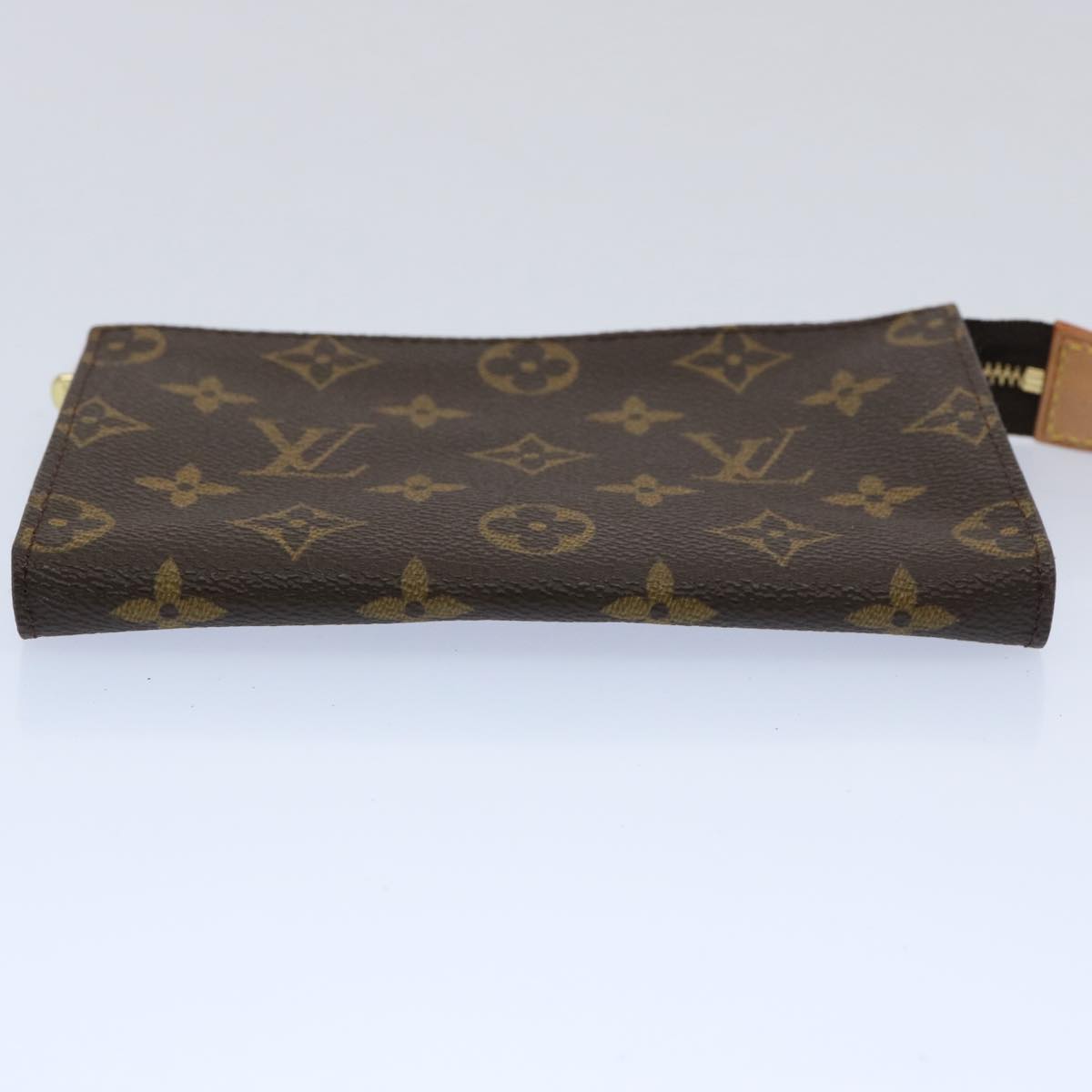 Louis Vuitton Bucket  Canvas Clutch Bag ()