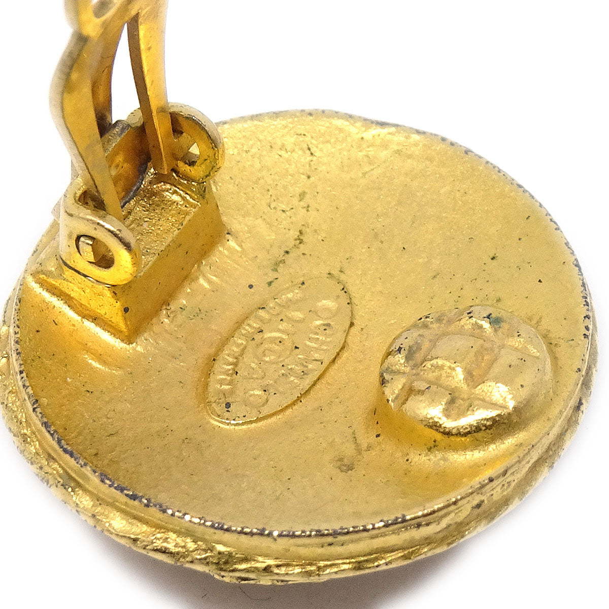 Luxury Chanel 1994 Gold 'CC' Filigree Earrings Small