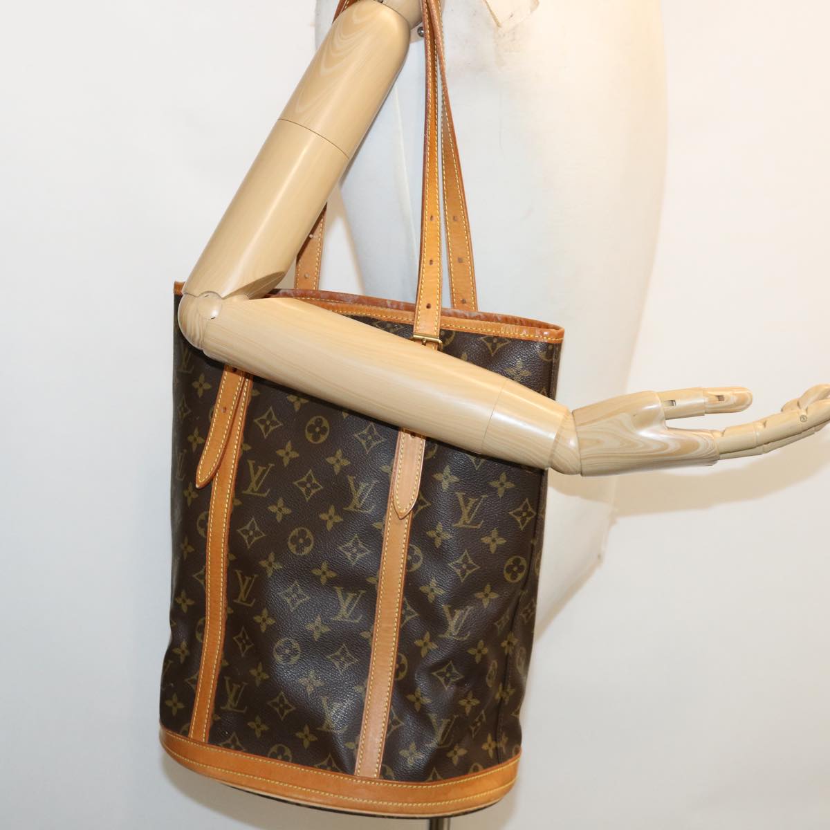 LOUIS VUITTON Monogram Bucket GM Shoulder Bag M42236 LV ai079