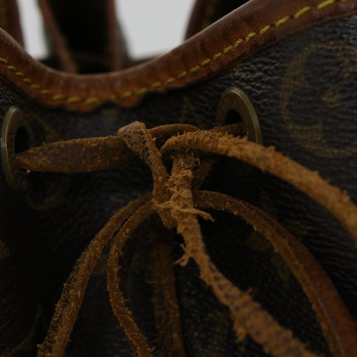 LOUIS VUITTON Monogram Noe Shoulder Bag M42224 LV ai474