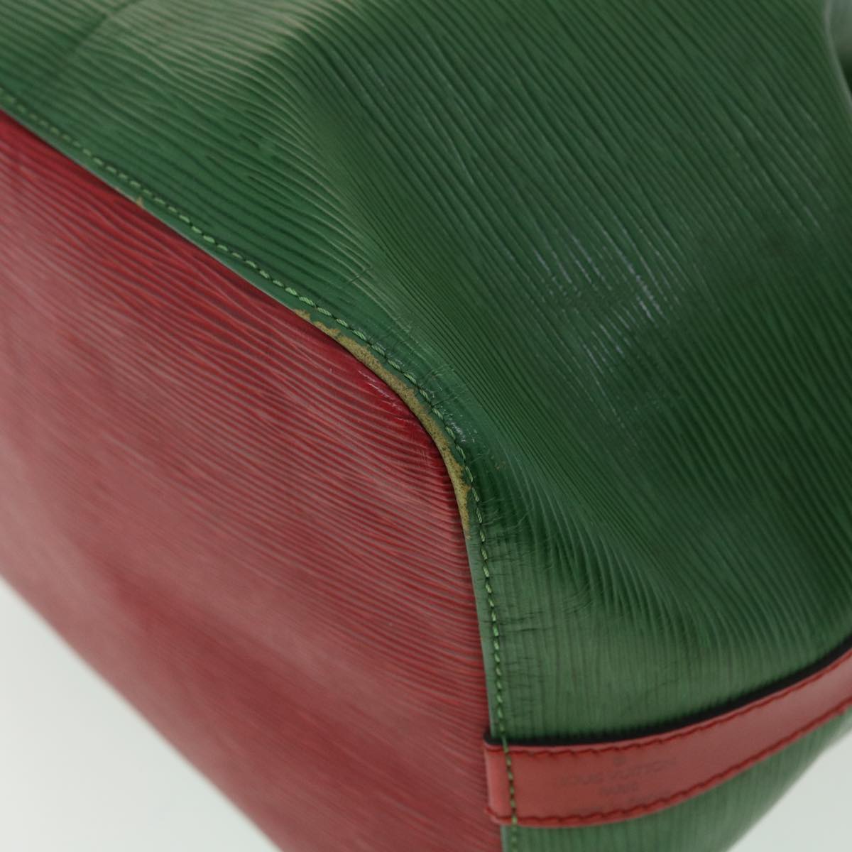 LOUIS VUITTON Epi Petit Noe Bicolor Shoulder Bag Green Red M44147 LV ai476