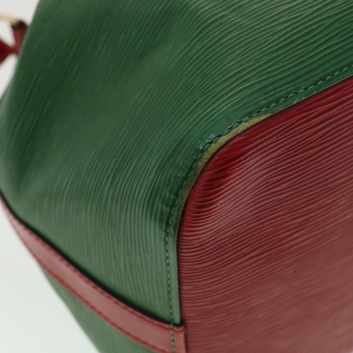 LOUIS VUITTON Epi Petit Noe Bicolor Shoulder Bag Green Red M44147 LV ai476
