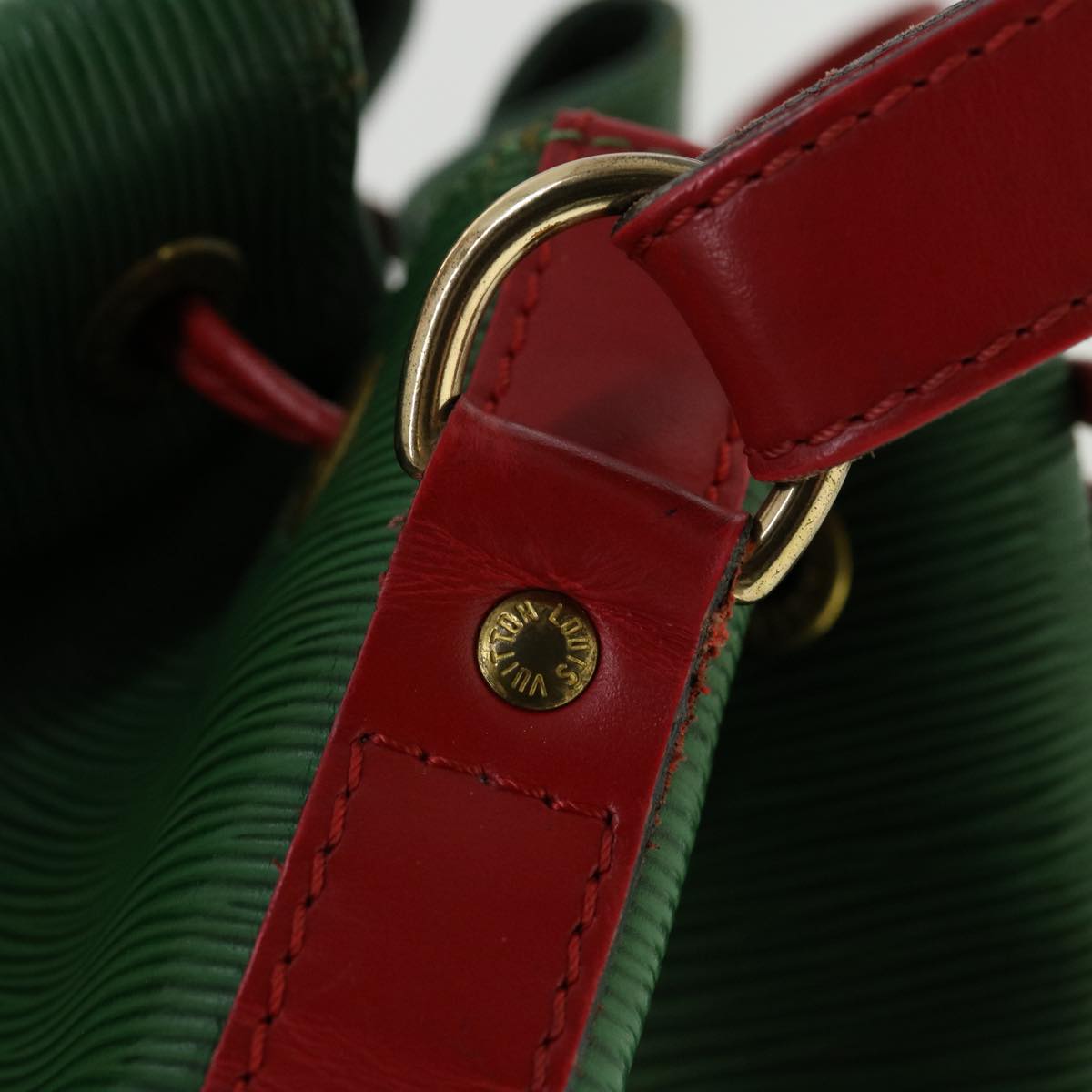 LOUIS VUITTON Epi Petit Noe Bicolor Shoulder Bag Green Red M44147 LV ai476