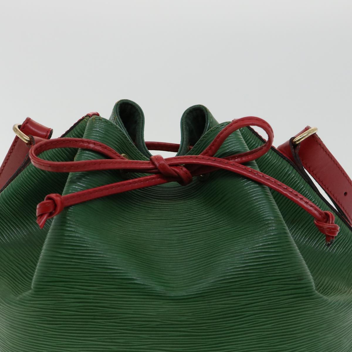 LOUIS VUITTON Epi Petit Noe Bicolor Shoulder Bag Green Red M44147 LV ai476