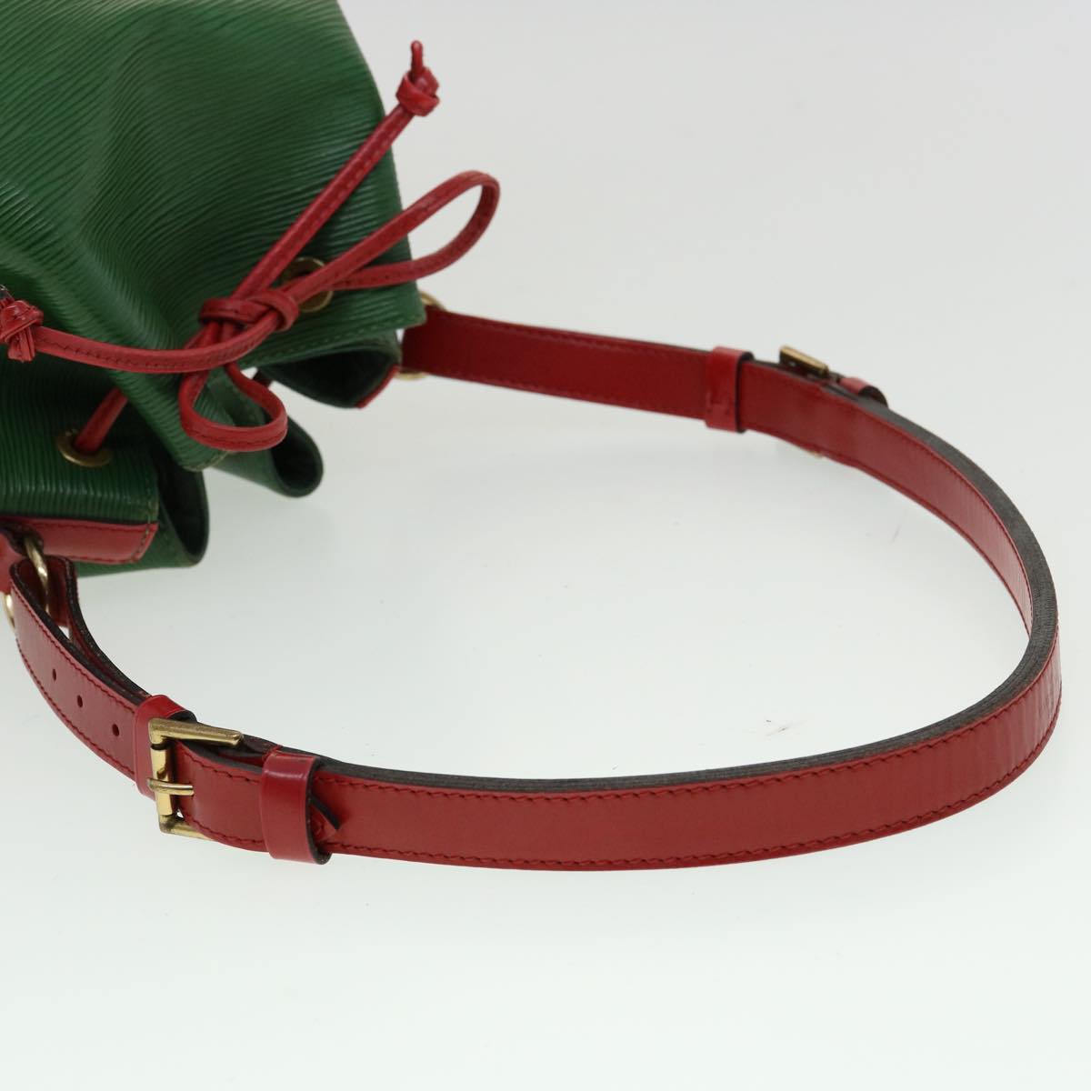 LOUIS VUITTON Epi Petit Noe Bicolor Shoulder Bag Green Red M44147 LV ai476