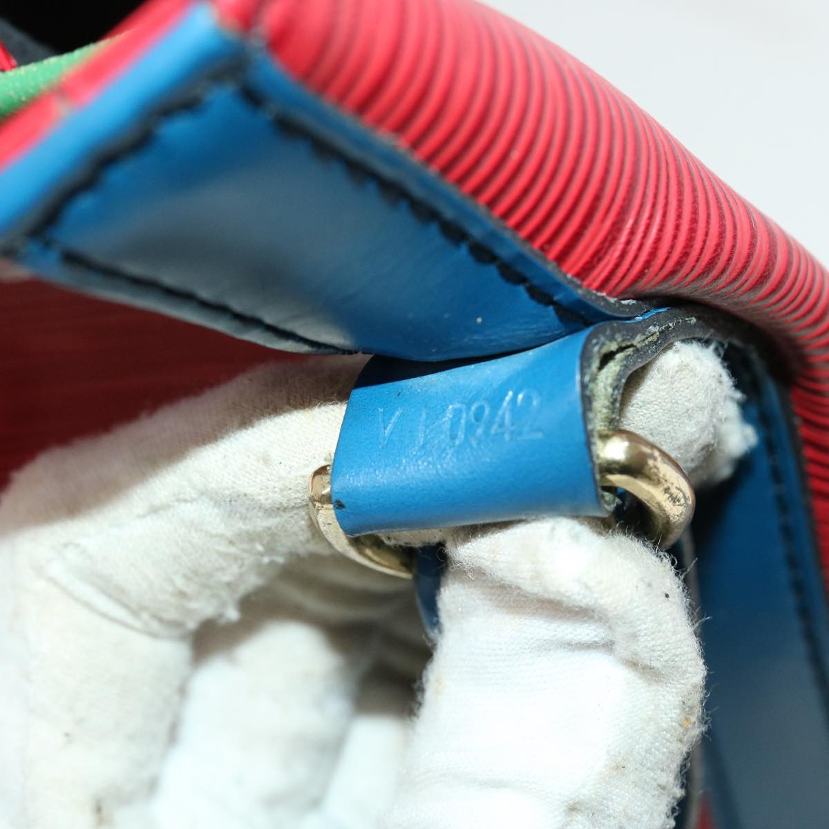 LOUIS VUITTON Epi Tricolor Noe Shoulder Bag Green Blue Red M44084 LV ai477