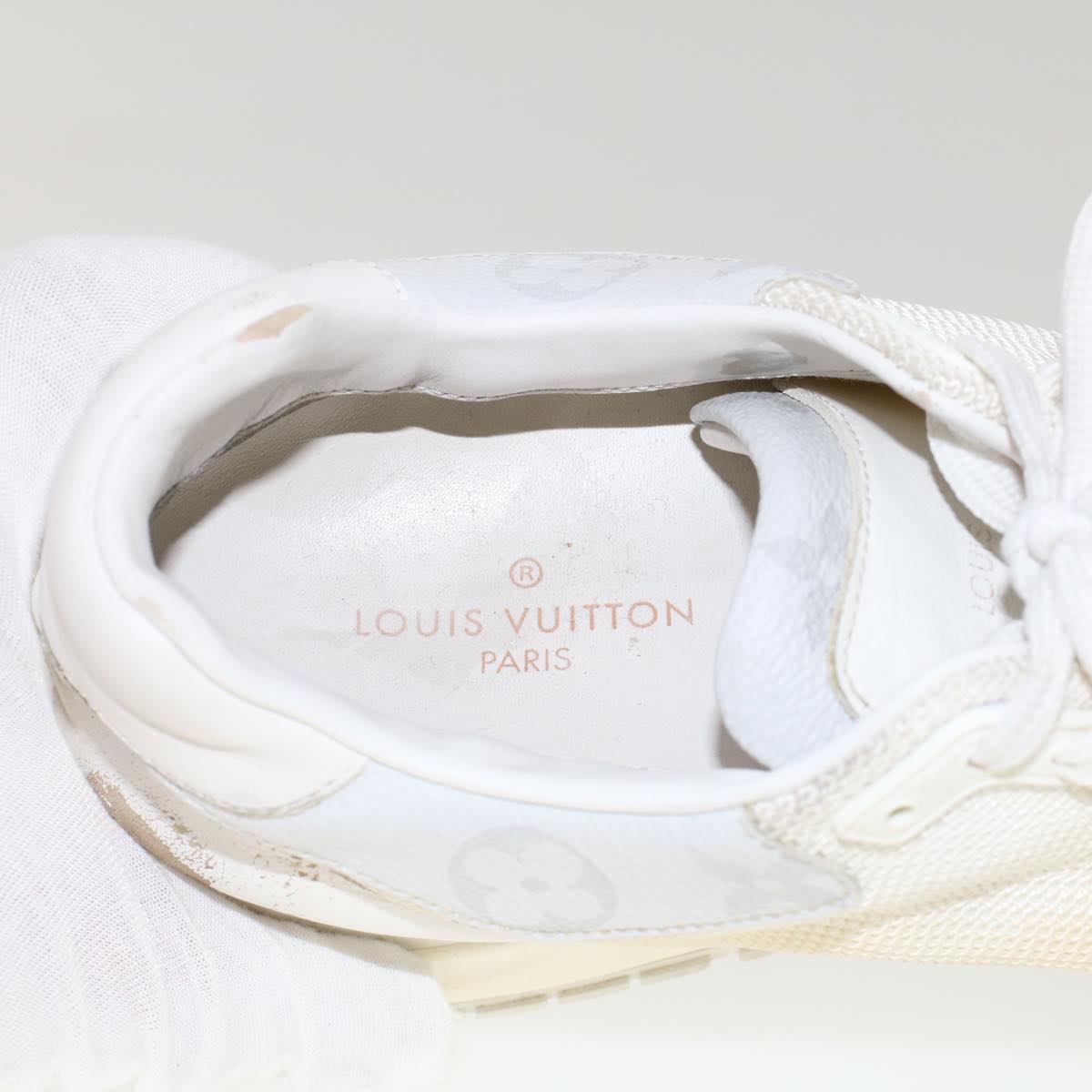 LOUIS VUITTON Monogram Runaway Line Sneakers Leather 6 White LV ak215