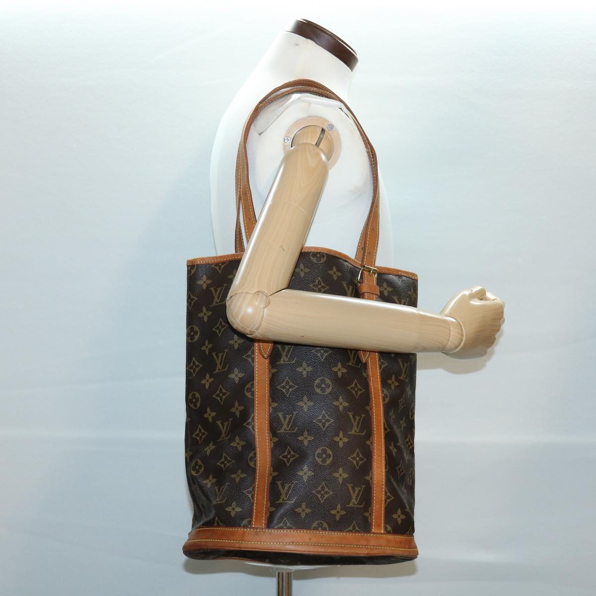 LOUIS VUITTON Monogram Bucket GM Shoulder Bag M42236 LV am3196
