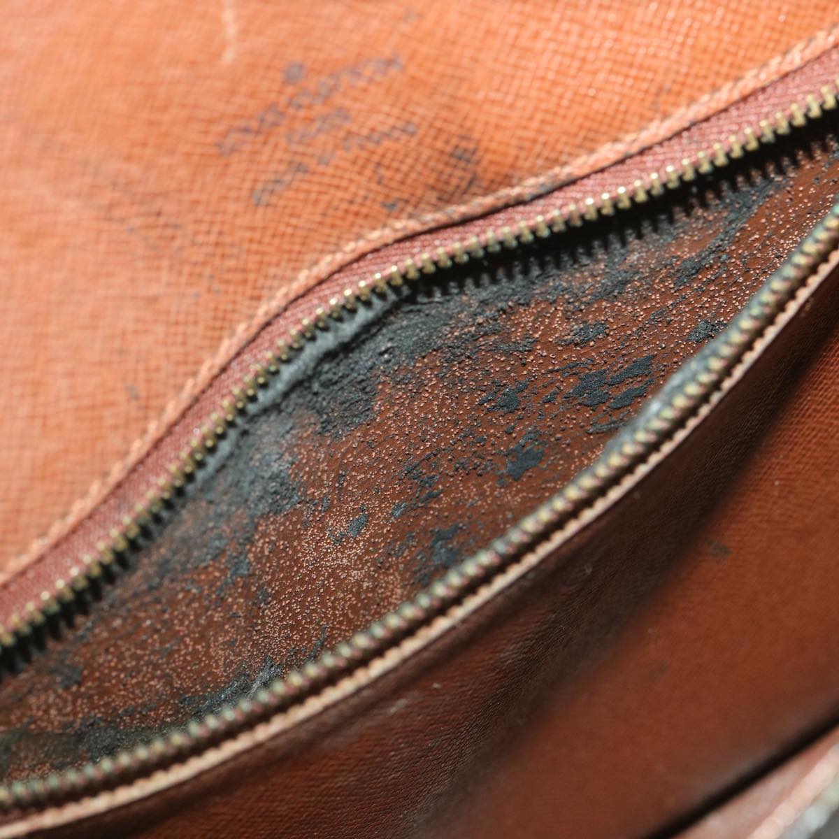 LOUIS VUITTON Monogram Saint Cloud GM Shoulder Bag M51242 LV am3488