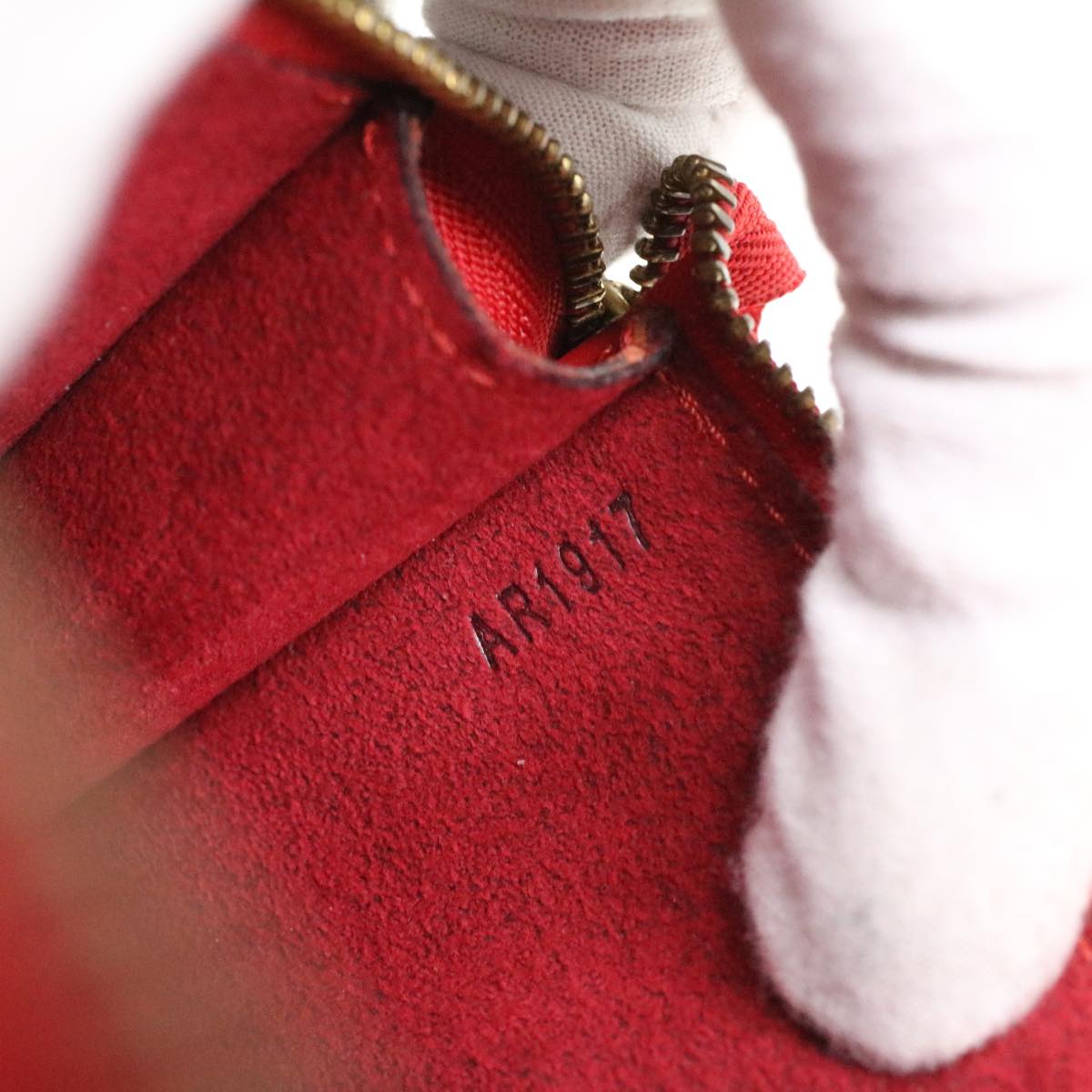 LOUIS VUITTON Epi Pochette Accessoires Pouch Red Rouge M52987 LV am3564