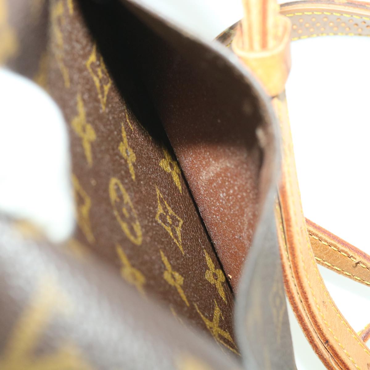 LOUIS VUITTON Monogram Saint Cloud MM Shoulder Bag M51243 LV am3753