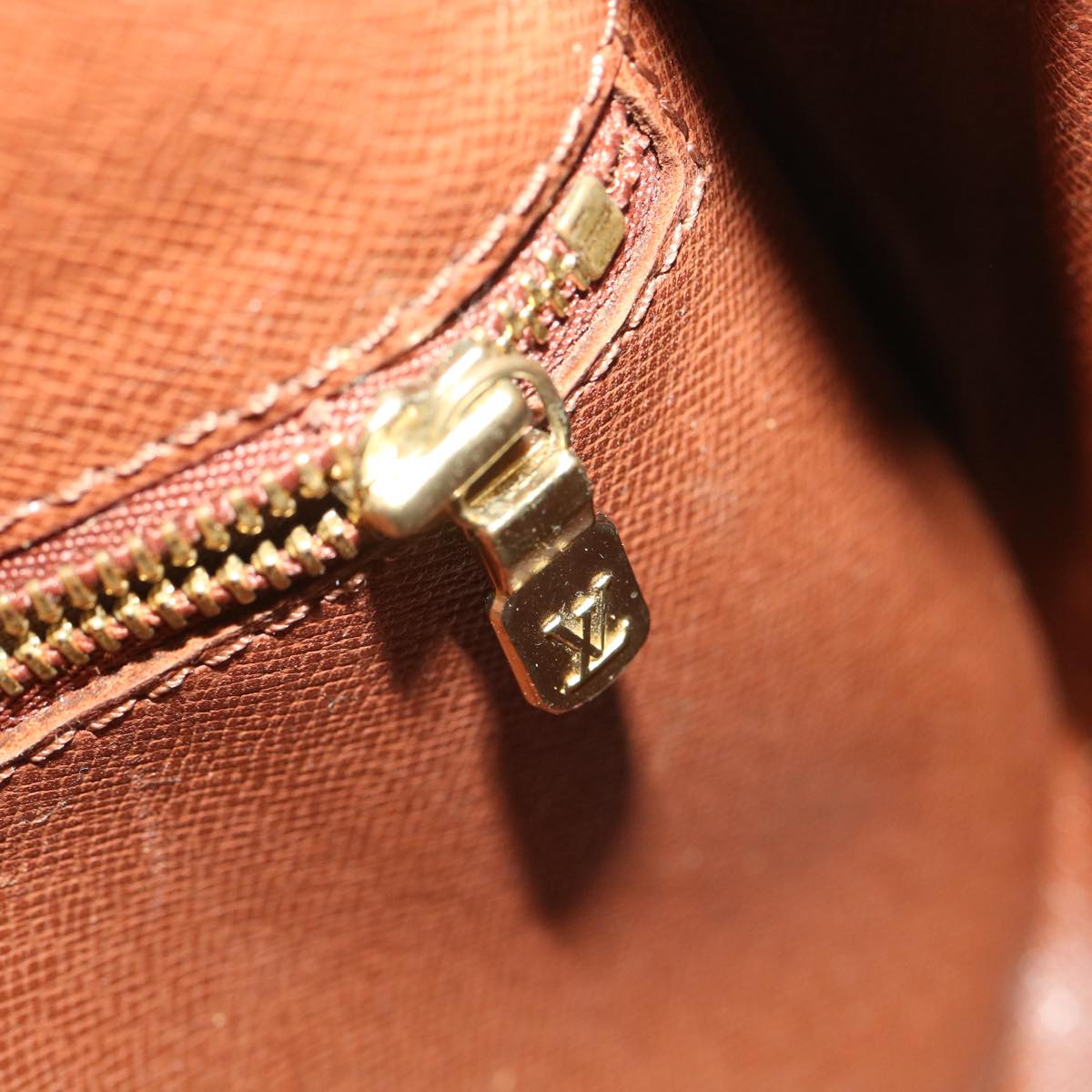 LOUIS VUITTON Monogram Saint Cloud MM Shoulder Bag M51243 LV am3753
