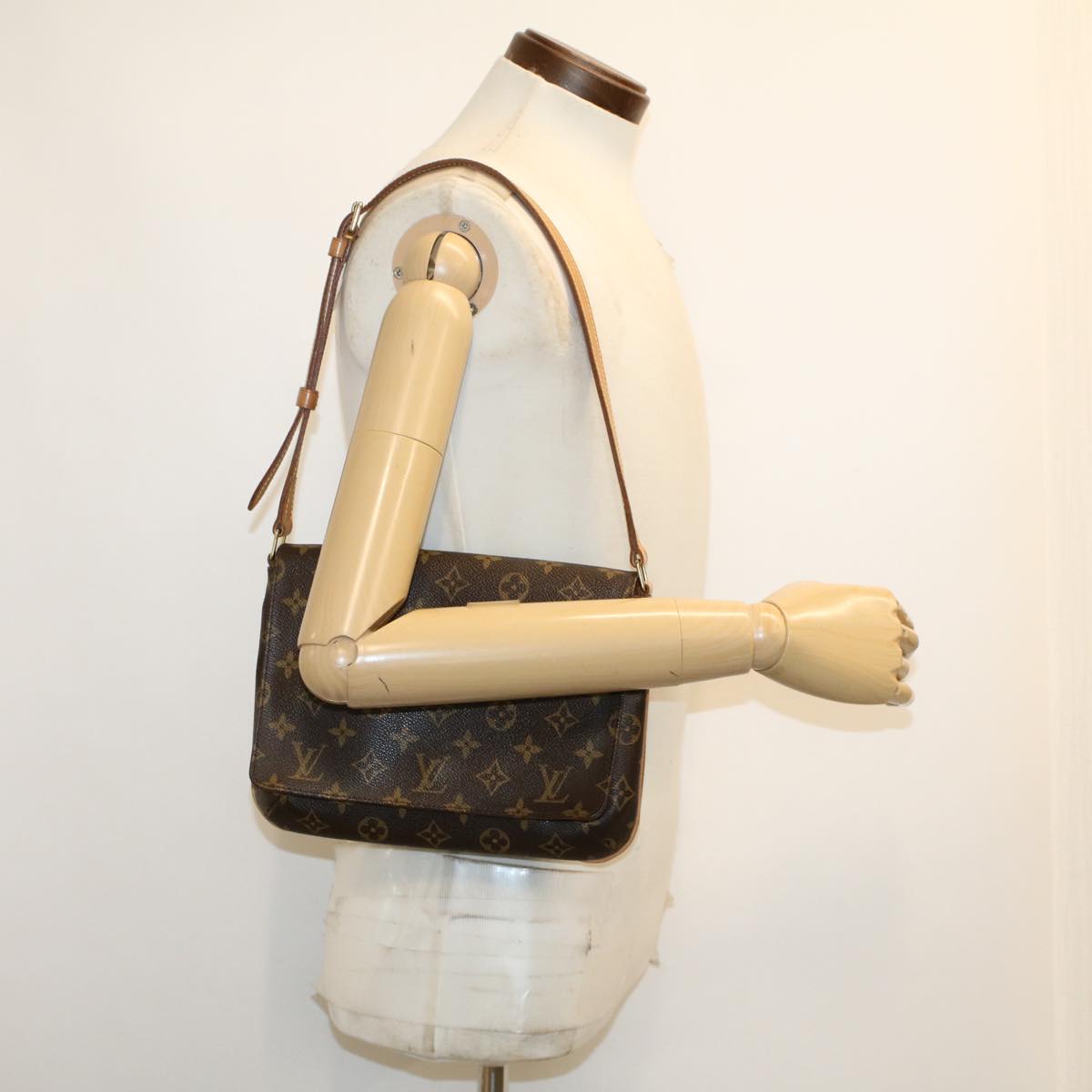 LOUIS VUITTON Monogram Musette Tango Short Strap Shoulder Bag M51257 am4553