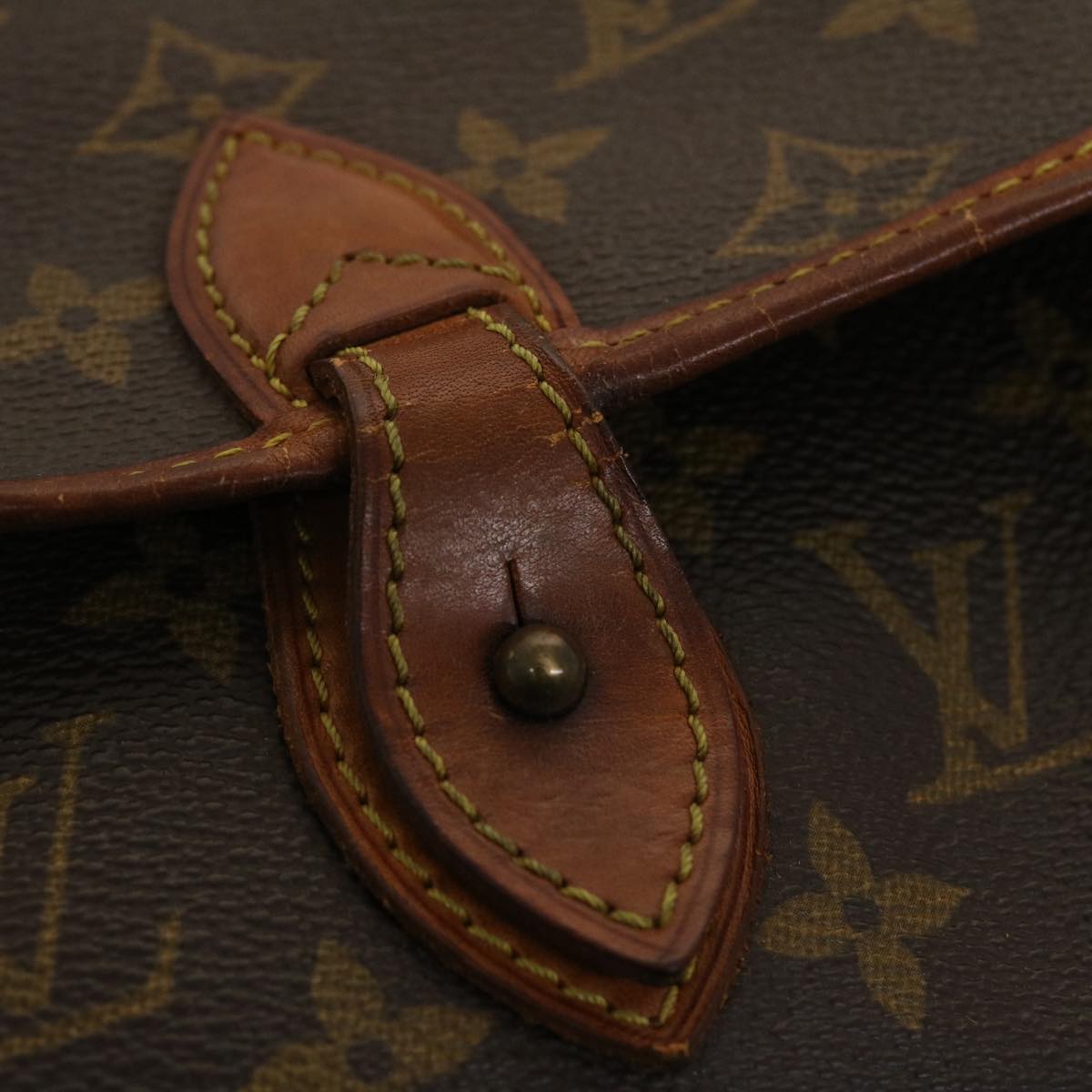 LOUIS VUITTON Monogram Gibeciere MM Shoulder Bag M42247 LV am4560