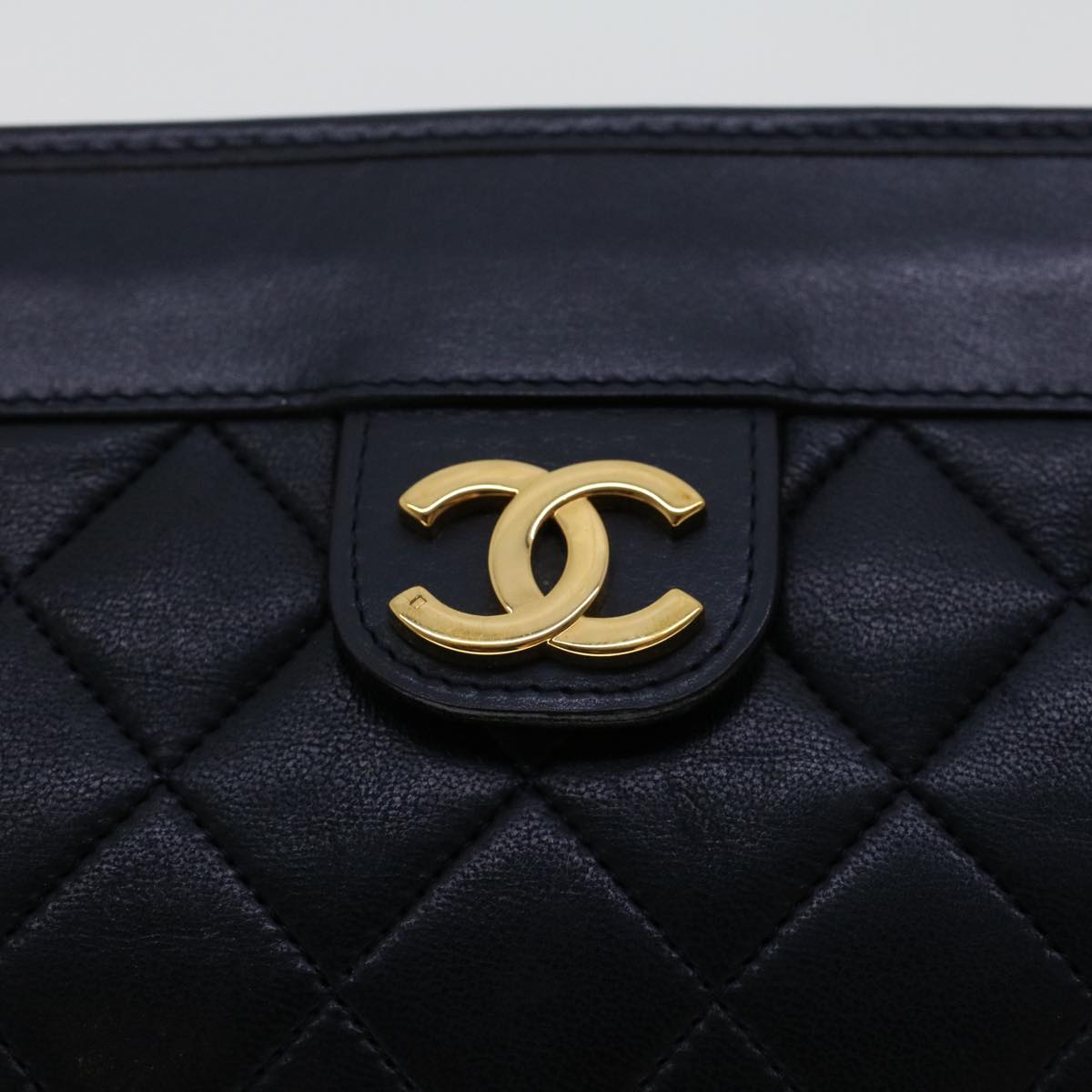 CHANEL Clutch Bag Lamb Skin Black CC Auth am4611