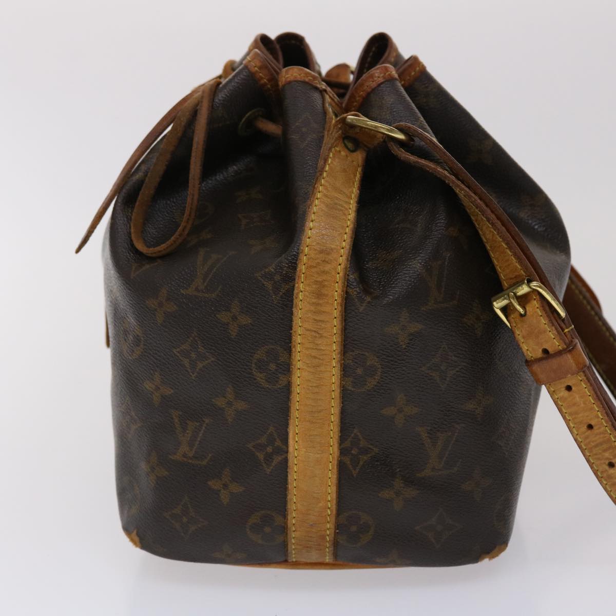 LOUIS VUITTON Monogram Petit Noe Shoulder Bag M42226 LV am4629