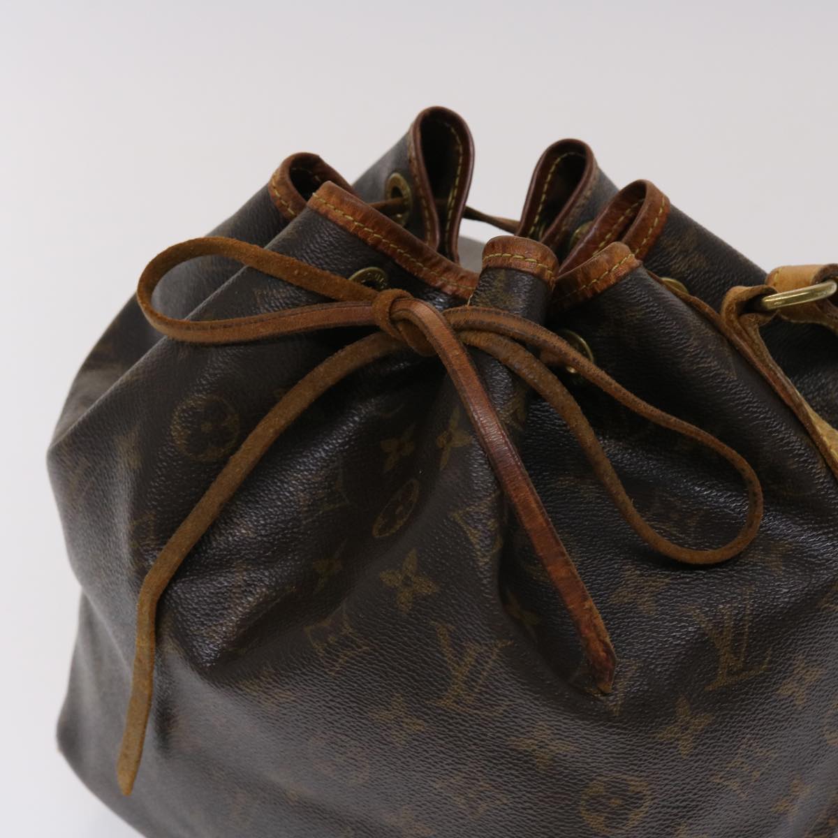 LOUIS VUITTON Monogram Petit Noe Shoulder Bag M42226 LV am4629