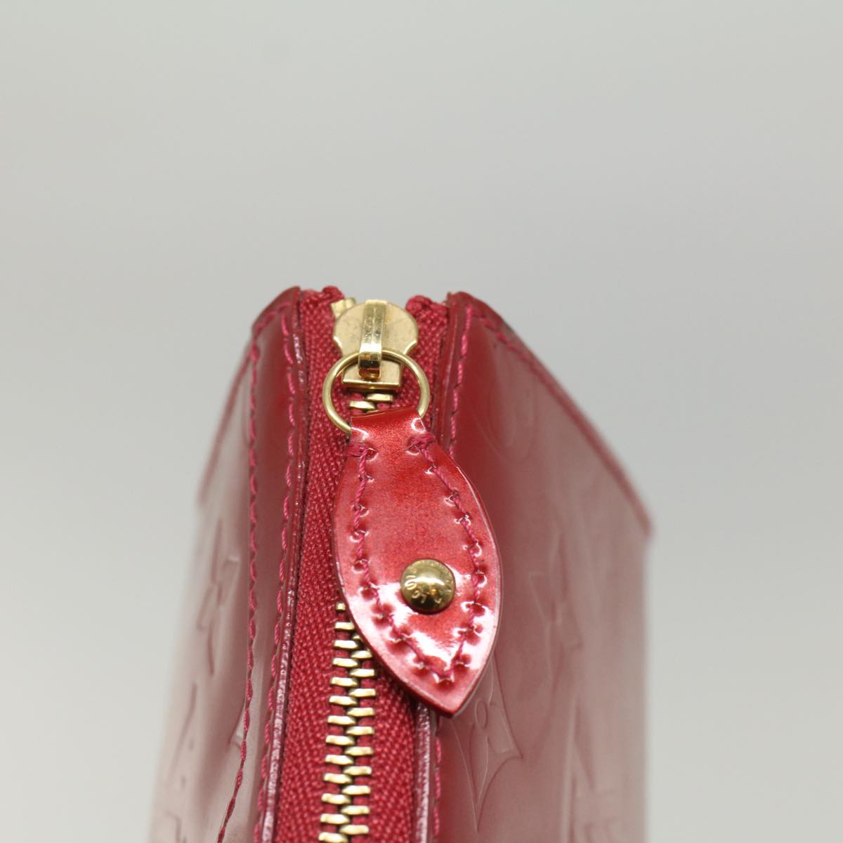 LOUIS VUITTON Vernis Trousse Cosmetic Pouch Pomme D'amour M93564 LV am5072