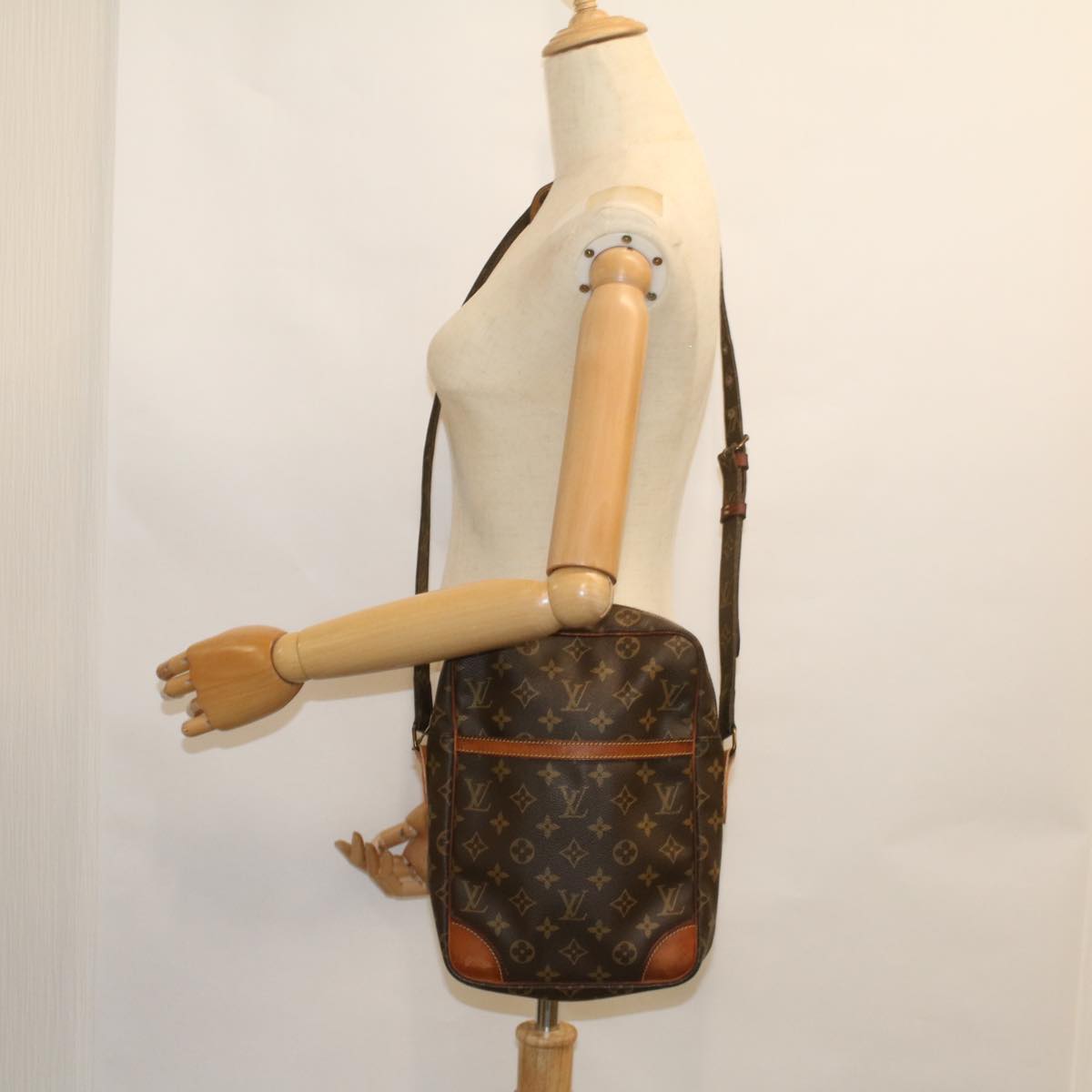 LOUIS VUITTON Monogram Danube MM Shoulder Bag M45264 LV am5089