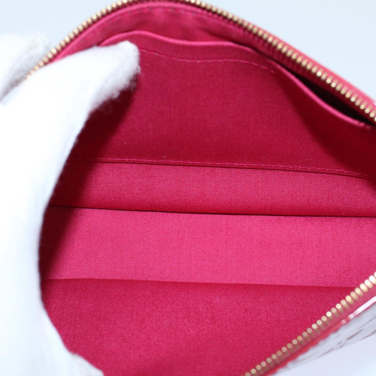 LOUIS VUITTON Monogram Vernis Pochette Accessoires Pouch Red M91577 am5106