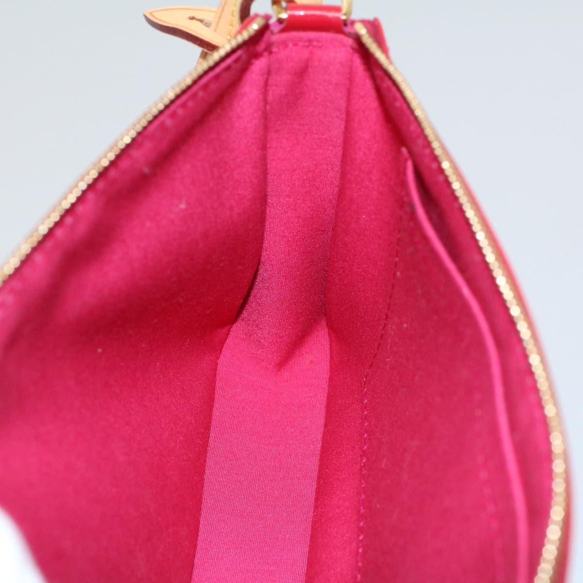 LOUIS VUITTON Monogram Vernis Pochette Accessoires Pouch Red M91577 am5106